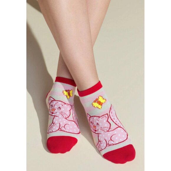 Strawberry Shortcake Ankle Socks – 3-Pack of Cute Cartoon Graphic Socks One Size - Picture 6 of 9